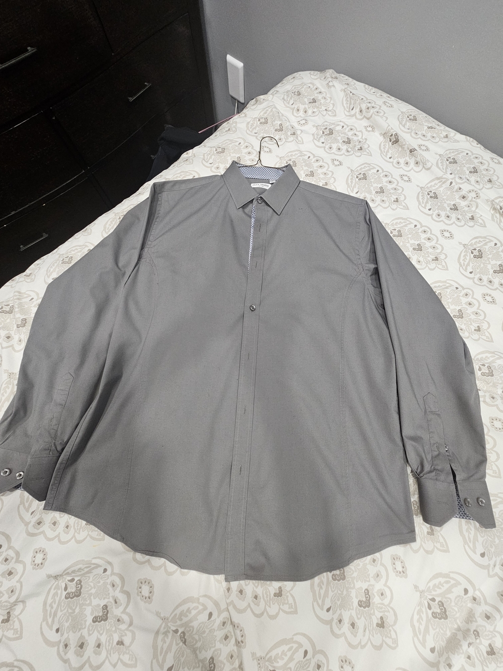 0Men's Gray Shirt